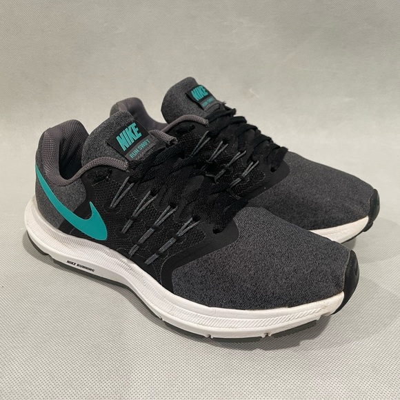 Nike Shoes - Nike Women’s Run Swift 2 Running Shoes - Size 6.5